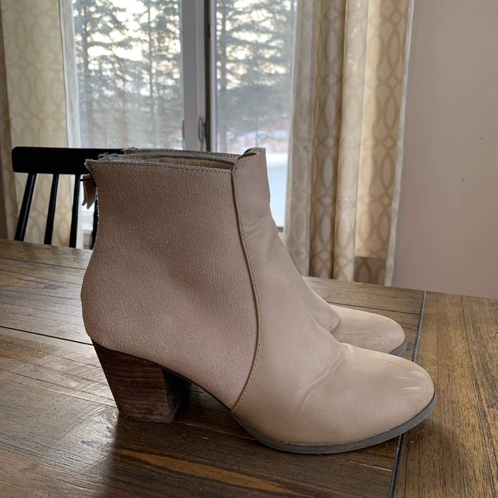Sole Society tan booties size 8.5
